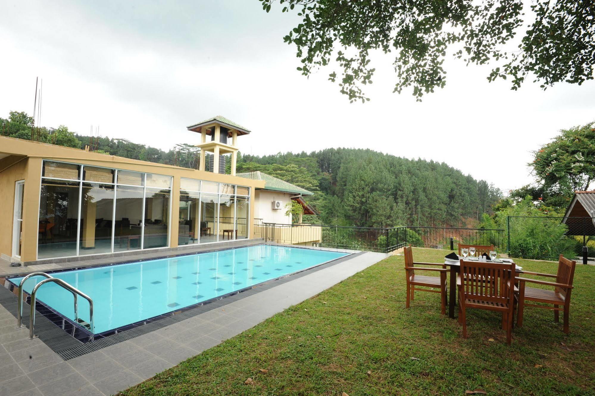 Melheim Kandy Villas Exterior photo