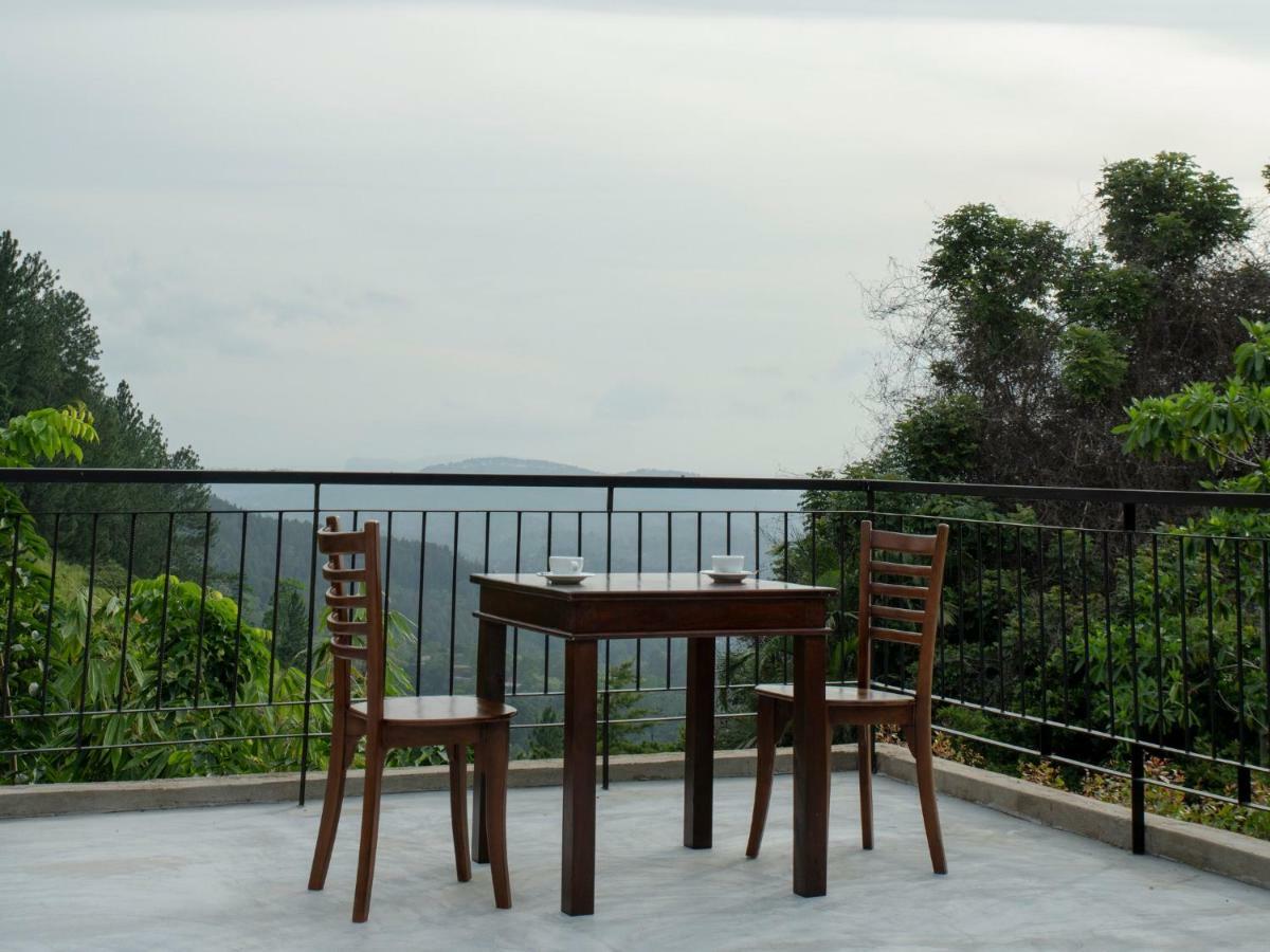 Melheim Kandy Villas Exterior photo