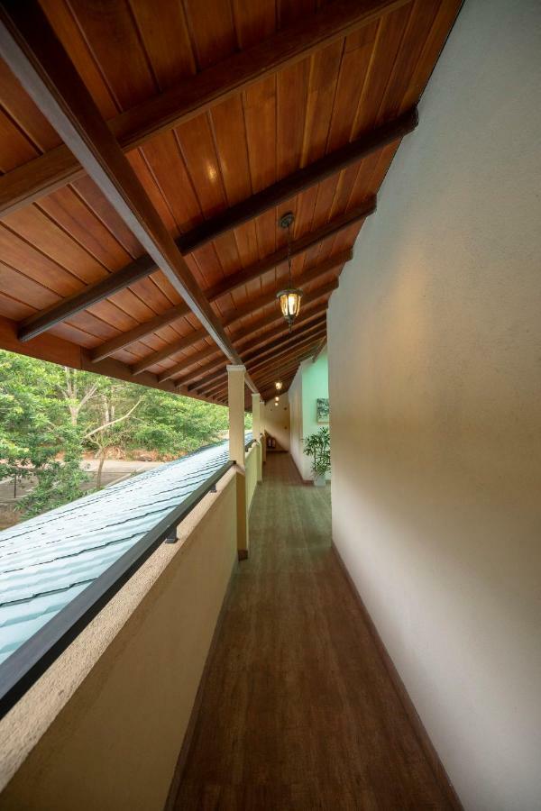 Melheim Kandy Villas Exterior photo