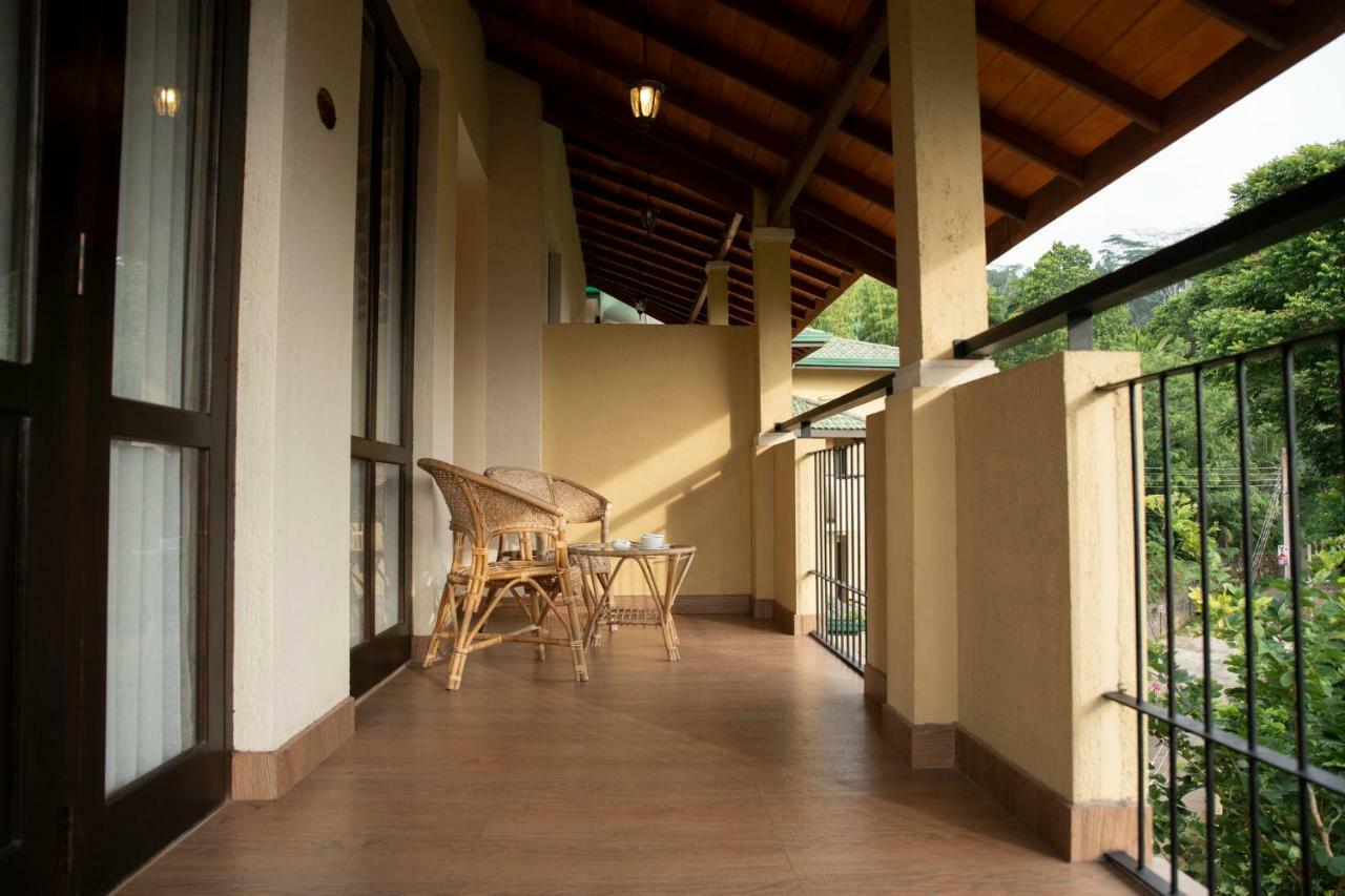 Melheim Kandy Villas Exterior photo